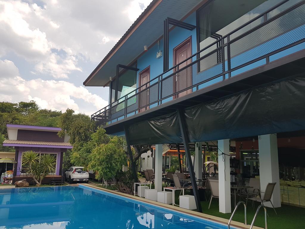 D-Sine Resort Бурирам Екстериор снимка