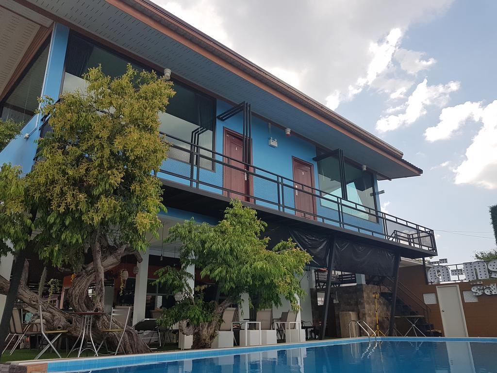 D-Sine Resort Бурирам Екстериор снимка