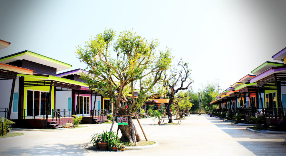 D-Sine Resort Бурирам Екстериор снимка