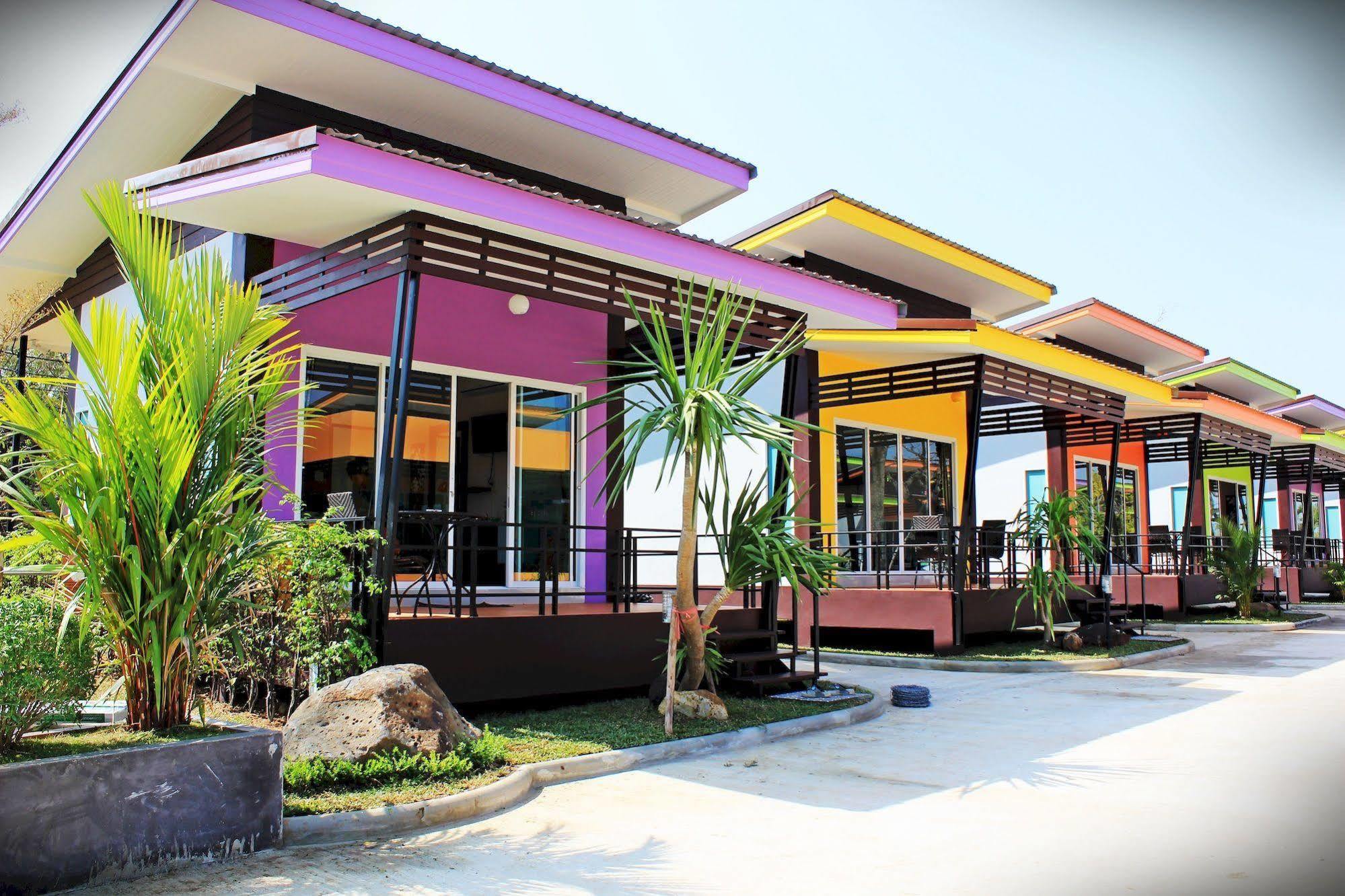D-Sine Resort Бурирам Екстериор снимка